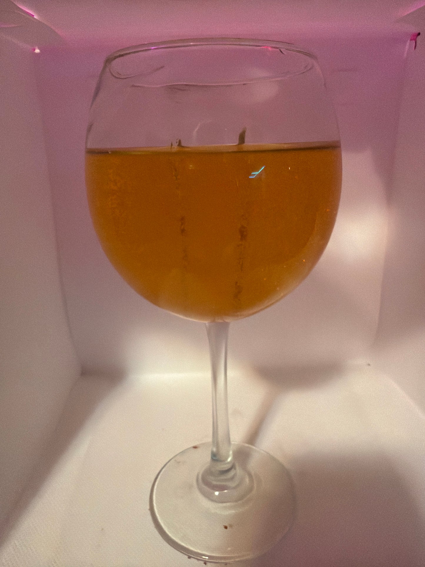 White wine gel candle