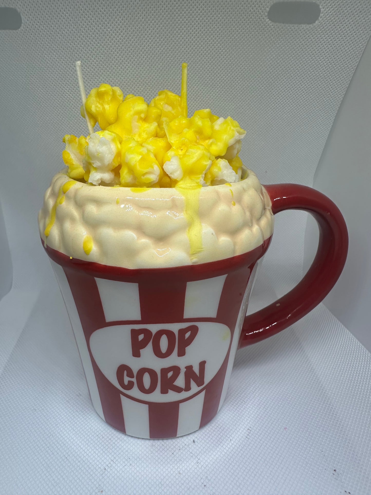 Popcorn soy candle